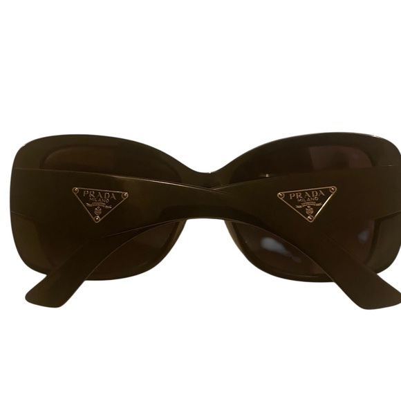 🖤 Prada Black Polarized Sunglasses SPR 32P 1AB-5W1 🕶 $130, Like New, No Case - Picture 4 of 7